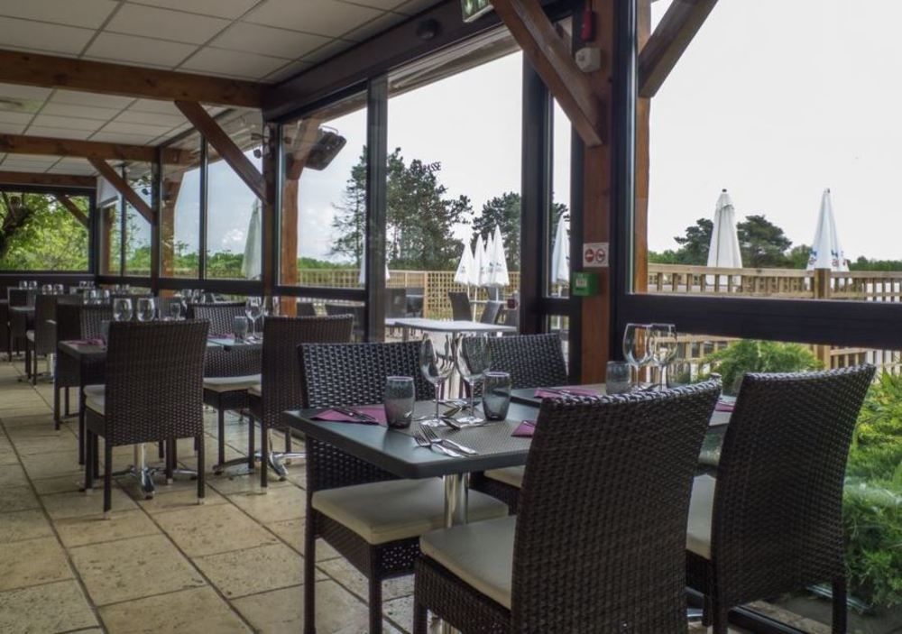 Logis Hotel Restaurant La Vieille Ferme, Macon Nord Sancé Exterior foto